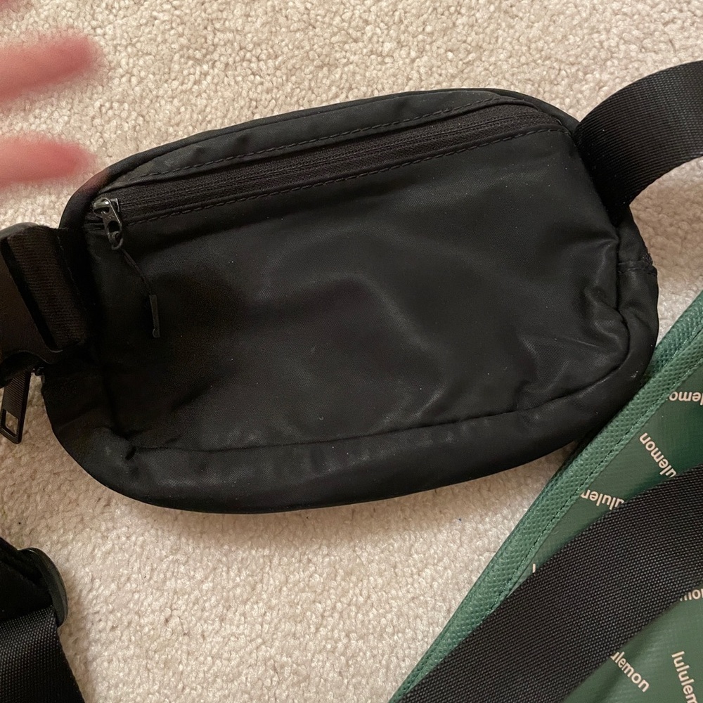 Lululemon Everywhere Belt Bag, 1L - Picture 8 of 8